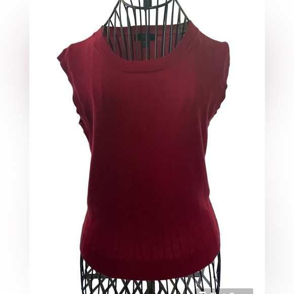 J Crew Red  sleeveless sweater - Picture 1 of 7
